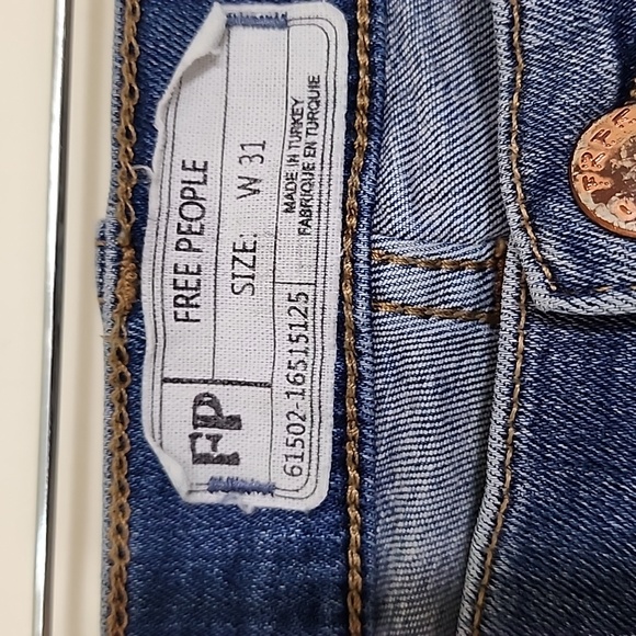 Free People Great Heights Frayed Jeans Size 31 - Picture 7 of 8